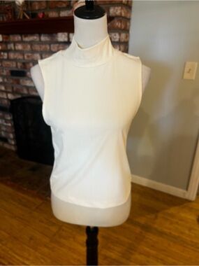 Varley $98 Cream Sleeveless Mock Neck Tank